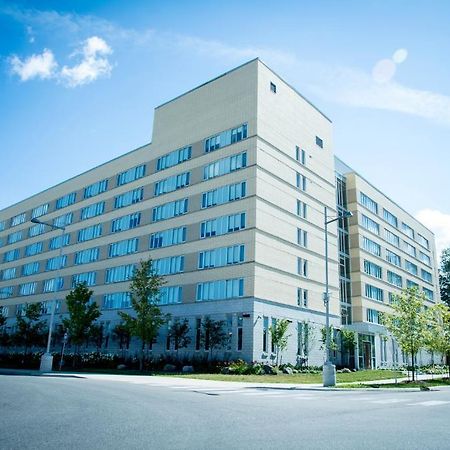 Lakehead University Residence And Conference Centre Orillia Buitenkant foto