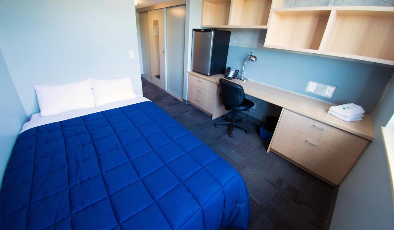 Lakehead University Residence And Conference Centre Orillia Buitenkant foto