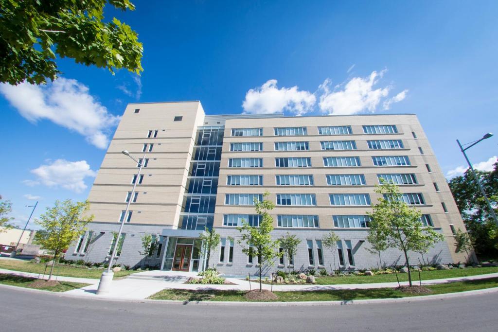 Lakehead University Residence And Conference Centre Orillia Buitenkant foto